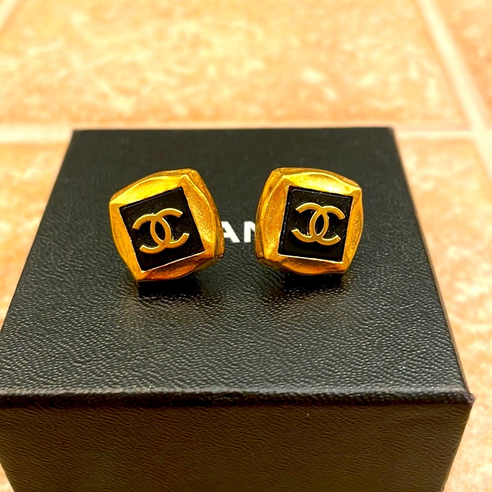 Chanel 95A CC Clip-On Earrings